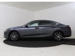 Lexus ES 300h 35th Edition Beperkt leverbaar! (bj 2025), Auto's, Lexus, 12 maanden, Beige, 4 cilinders, 1655 kg