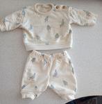 Hema Newborn trui broek setje sweat crème met vogeltjes 50, Jongetje of Meisje, Ophalen of Verzenden, Zo goed als nieuw, Setje