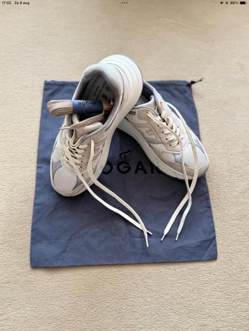 Hogan dames sneakers beschikbaar voor biedingen
