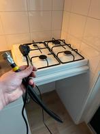 Bosch vrijstaand gasfornuis + aansluiting, Ophalen, 4 kookzones, Zo goed als nieuw, Gas