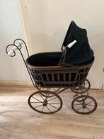 Antiek/brocante poppenwagen, Antiek en Kunst, Antiek | Speelgoed, Ophalen of Verzenden