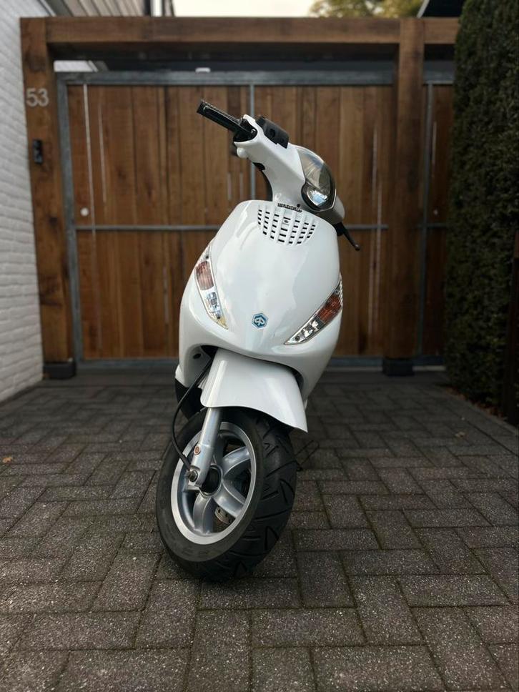 Piaggio Zip 125cc 2t Duits, Fietsen en Brommers, Brommeronderdelen | Scooters, Zo goed als nieuw, Piaggio, Overige typen, Ophalen