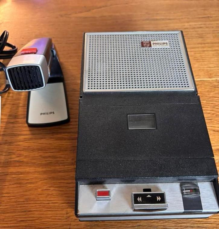 Philips draagbare cassette recorder, Audio, Tv en Foto, Cassettedecks, Philips, Ophalen of Verzenden