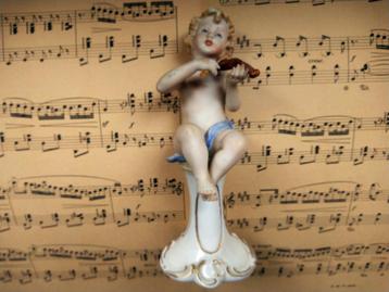 Italiaans Muzikantje van C. Villari Capodimonte Violiste beschikbaar voor biedingen