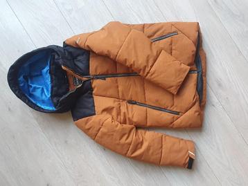 Winterjas 152 beschikbaar voor biedingen