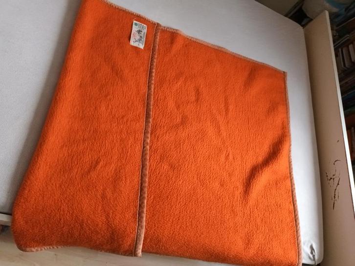 Aabe dralon deken kinderdeken ledikant wieg 148-102cm oranje, Kinderen en Baby's, Dekens, Slaapzakjes en Inbakerproducten, Zo goed als nieuw