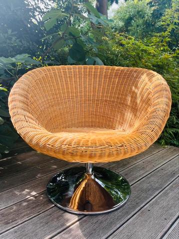 Vintage jaren ‘80 rotan draai fauteuil beschikbaar voor biedingen