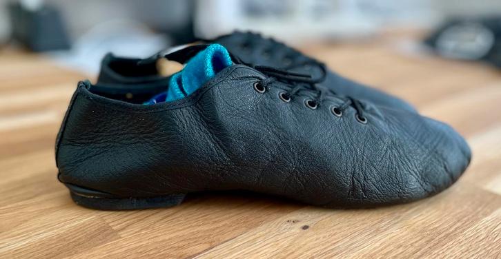 Leren zwarte dames jazz dansschoen met splitzool, maat 39, Sport en Fitness, Dansen, Zo goed als nieuw, Schoenen, Ophalen of Verzenden