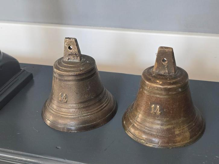 2 prachtige antieke bronzen scheepsbellen / scheeps bel €49, Antiek en Kunst, Antiek | Koper en Brons, Ophalen of Verzenden