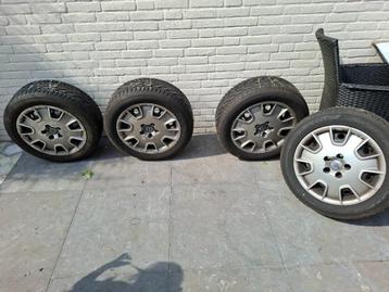 Volvo winterbanden incl. velgen V50 beschikbaar voor biedingen