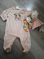 Klein setje baby, pakje 56, knuffel, speeltje, Ophalen, Zo goed als nieuw, Kraamcadeau