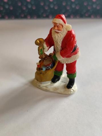 Kerstman met Zak en Cadeautjes Figuur beschikbaar voor biedingen