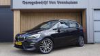 BMW 2-serie Active Tourer 220i 190pk Sportline High Executiv, 1998 cc, Zwart, 2-Serie Active Tourer, 1500 kg