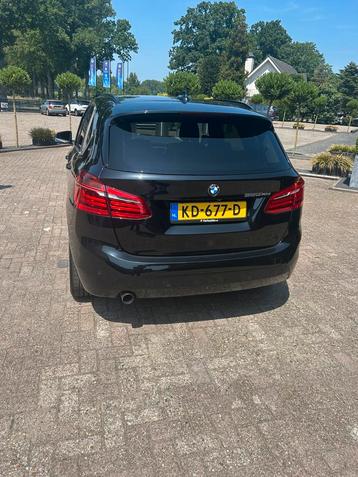 BMW 2-Serie Active Tourer 225xe 224pk Aut 2016 Zwart beschikbaar voor biedingen