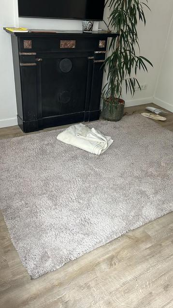 Grijs vloerkleed - kleine prijs! beschikbaar voor biedingen