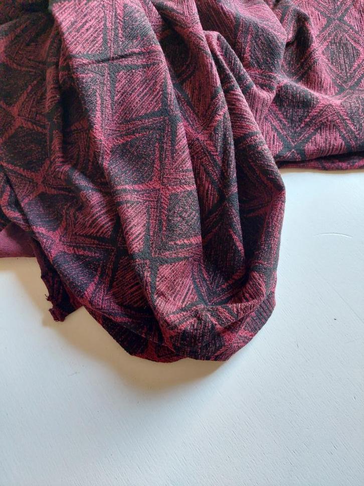 Promo! 1,4 meter tricot rekbaar donkerrood zwart, Hobby en Vrije tijd, Stoffen en Lappen, Nieuw, Polyester, 120 cm of meer, 30 tot 200 cm