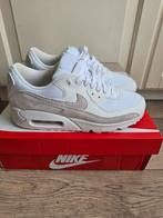 NIKE AIR MAX nieuwstaat sneakers mt 42 in doos, Wit, Nike, Ophalen of Verzenden, Sneakers of Gympen