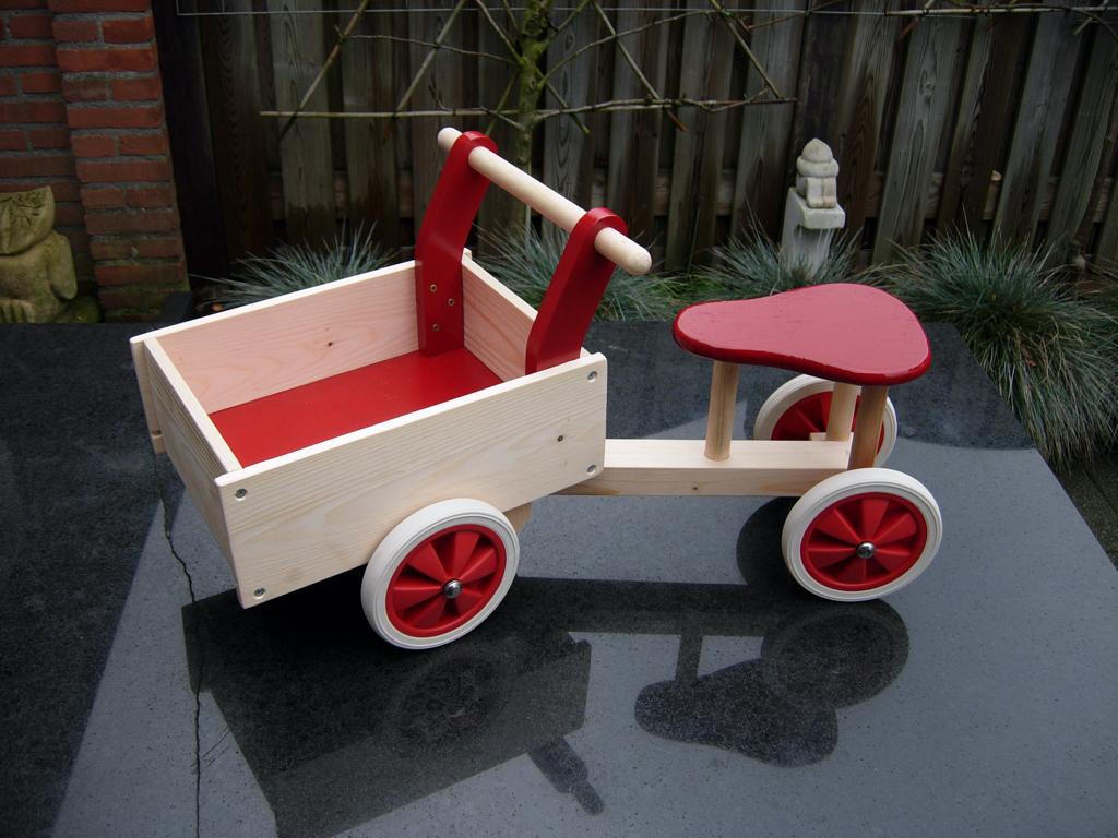 Bouwtekening voor houten loopfiets / bakfiets., Verzenden, Nieuw, Loopfiets