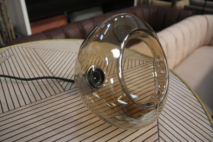Mooie kleine ronde glazen hanglamp bruin glas, Huis en Inrichting, Lampen | Hanglampen, Zo goed als nieuw, Glas, Ophalen of Verzenden
