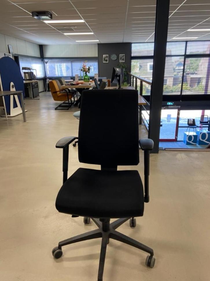 inruilstoel paars, Huis en Inrichting, Tafels | Statafels, Ophalen