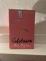 Solitaire - Alice Oseman, Boeken, Ophalen of Verzenden, Zo goed als nieuw, Nederland