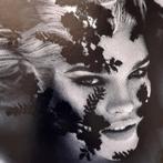Mert Alas and Marcus Piggott - Natalia Vodianova - 2006, Verzenden