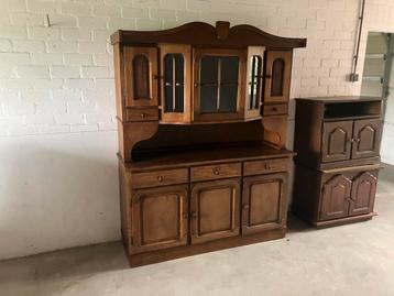 Vintage antiek eikenhout kast beschikbaar voor biedingen