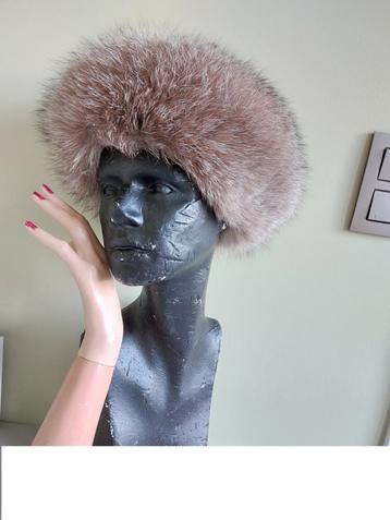 Bonthoed wasbeer + hoed nertsbont beschikbaar voor biedingen