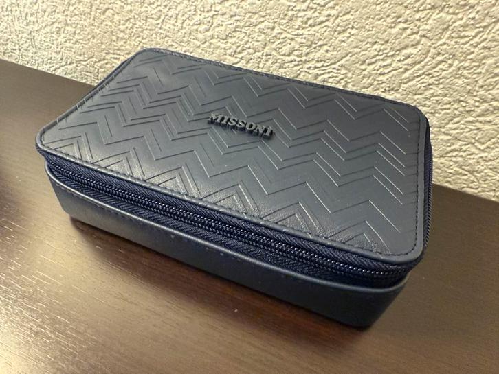 Missoni toilettas - nieuw, ongebruikt verzegeld met inhoud, Sieraden, Tassen en Uiterlijk, Toilettassen, Nieuw, Heer of Dame, Blauw