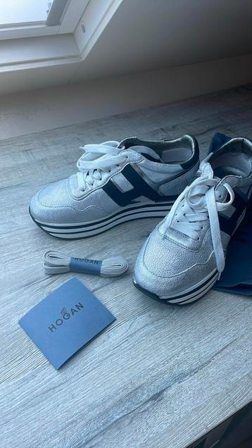 Nieuwe & Originele Hogan Sneakers beschikbaar voor biedingen