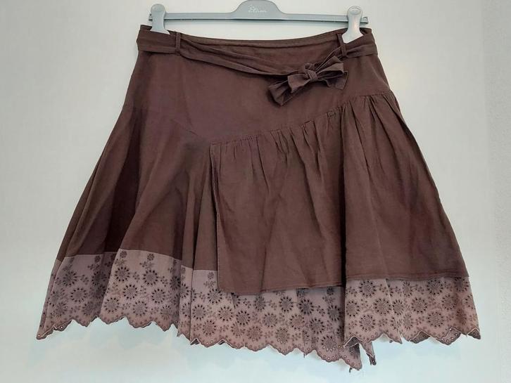 Bruine midi rok laagjes kant maat 42 skater strik Shoeby, Kleding | Dames, Rokken, Gedragen, Maat 42/44 (L), Bruin, Knielengte
