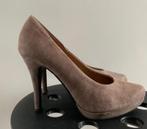Mooie beige Pumps maat 38!, Kleding | Dames, Trouwkleding en Trouwaccessoires, Verzenden, Beige, Schoenen