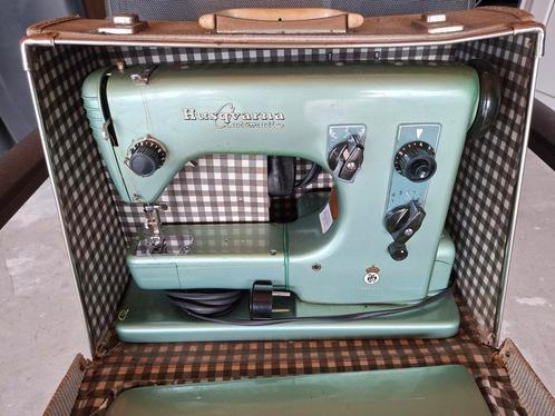 Husqvarna Automatic 21 Vintage Naaimachine, Antiek en Kunst, Antiek | Naaimachines, Ophalen of Verzenden
