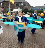 Loopgroep carnaval vliegtuigen en wolkjes, Hobby en Vrije tijd, Feestartikelen, Carnaval, Overige typen, Zo goed als nieuw, Ophalen