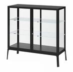 Te koop: IKEA Milsbo vitrinekast 101x100cm antraciet, Huis en Inrichting, Kasten | Vitrinekasten, Ophalen, Zo goed als nieuw, 25 tot 50 cm