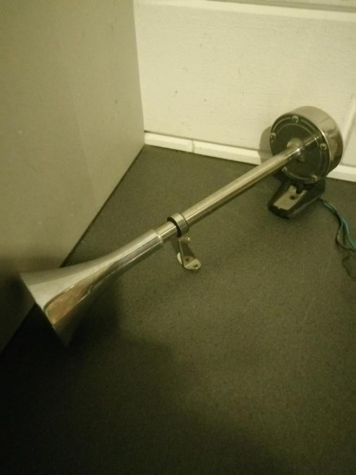 OUDE SCHEEPS HOORN TOETER IN MOOIE STAAT VERKEREND 42 CM, Verzamelen, Scheepvaart, Gebruikt, Gebruiksvoorwerp, Ophalen of Verzenden