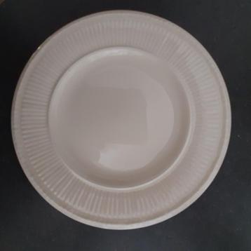 Wedgwood gebaksbordjes beschikbaar voor biedingen