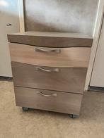 Nachtkastje, Ophalen, Gebruikt, 55 tot 70 cm, 45 tot 65 cm