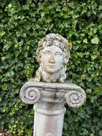 Tuinbeekd op sokkel, Ophalen of Verzenden, Zo goed als nieuw