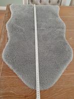 Te koop zgan fluffy,  bont groen vloerkleed, tafelkleedje, Huis en Inrichting, Stoffering | Tapijten en Kleden, 50 tot 100 cm
