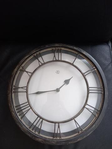 Klok te koop ! beschikbaar voor biedingen