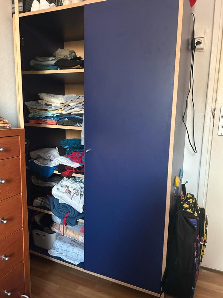 2xBlauwe kledingkast met veel ruimte, Huis en Inrichting, Kasten | Kledingkasten, Zo goed als nieuw, 200 cm of meer, 100 tot 150 cm