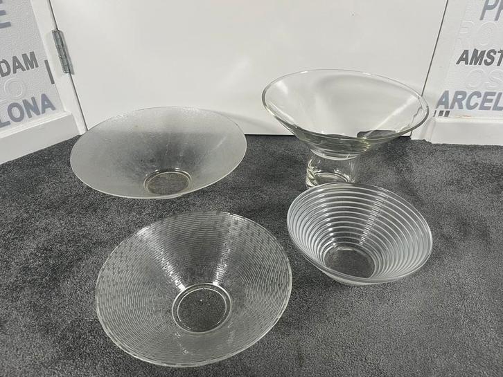Diverse vazen, Huis en Inrichting, Woonaccessoires | Vazen, Zo goed als nieuw, Overige kleuren, Minder dan 50 cm, Glas, Ophalen of Verzenden