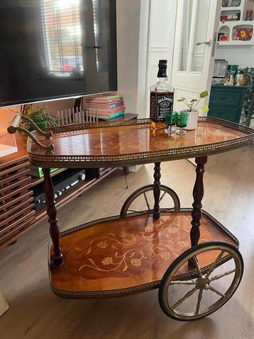 Vintage Serveerwagen/barcart met messing beschikbaar voor biedingen