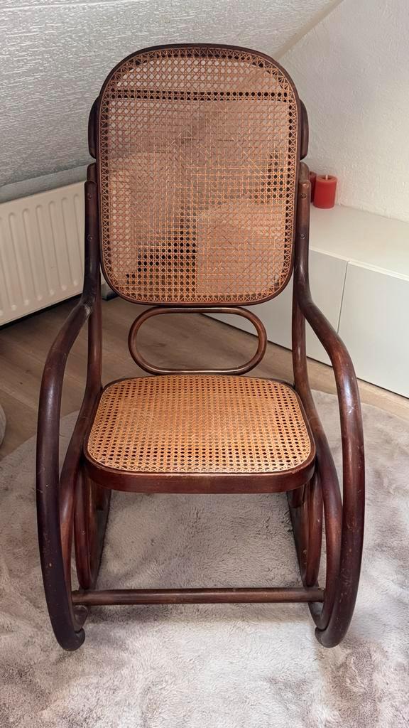 Vintage Thonet Stijl Schommelstoel, Huis en Inrichting, Fauteuils, Gebruikt, Hout, 50 tot 75 cm, 75 tot 100 cm, Ophalen