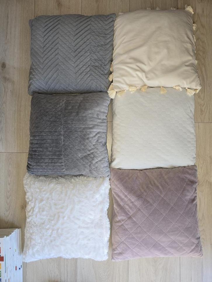 Sierkussens, Huis en Inrichting, Woonaccessoires | Kussens, Zo goed als nieuw, Vierkant, Ophalen of Verzenden