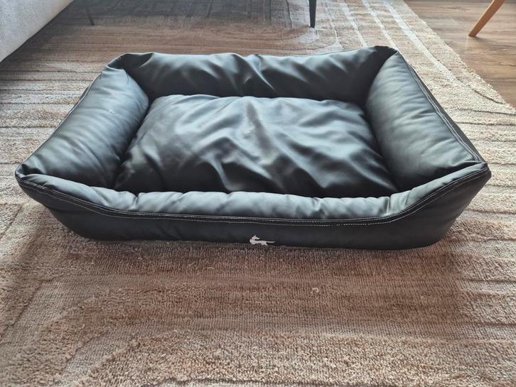 Knuffelwuff hondenmand kunstleder XL, Dieren en Toebehoren, Hondenmanden, Zo goed als nieuw, Leer, Ophalen