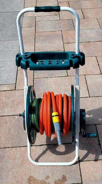 Tuinslanghaspel met slang beschikbaar voor biedingen