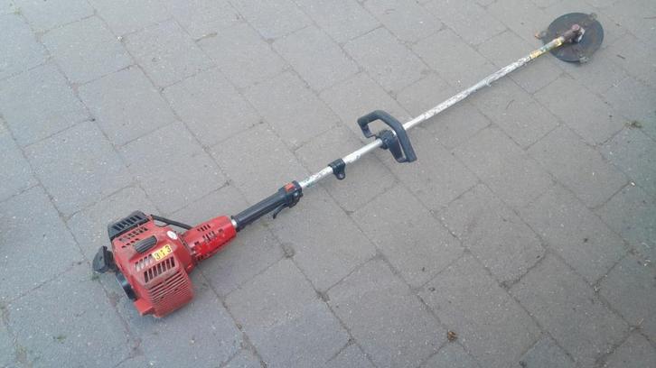 Komatzu gz25n bosmaaier motorzeis benzine bos Kanten maaier, Tuin en Terras, Bosmaaiers, Gebruikt, Benzine, 10 tot 30 cm, Ophalen