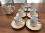 Denby koffiepot  en koffie kop en schotels, Huis en Inrichting, Keuken | Servies, Ophalen, Aardewerk, Overige stijlen, Kop(pen) en/of Schotel(s)